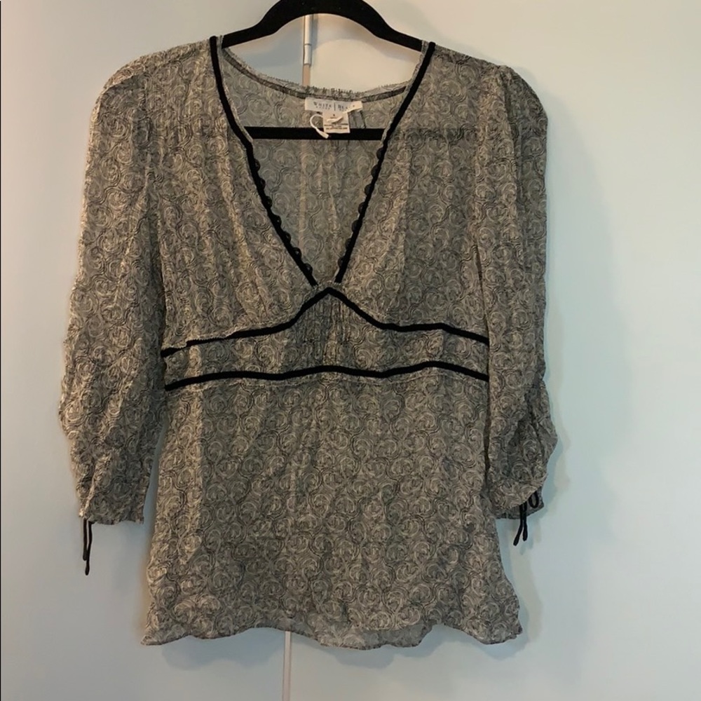 🔴White house Black market 100% silk blouse